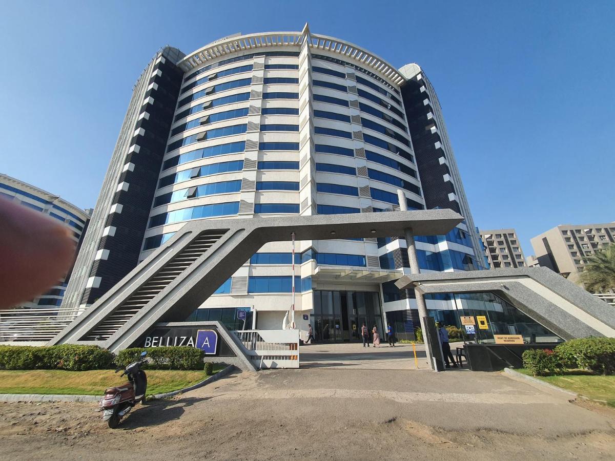 P C Homes At Belliza Near Airport Surat Ngoại thất bức ảnh